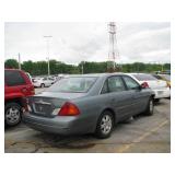 2000 TOYOTA AVALON