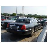 2003 LINCOLN TOWN CAR