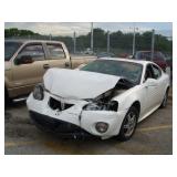 2004 PONTIAC GRAND PRIX