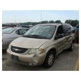 2002 CHRYSLER TOWN-COUNT