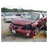 2004 PONTIAC GRAND PRIX