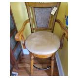 Swivel bar chair (24' w, 24' d, 48' h)