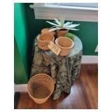 Basket, artifiicial plant, round make shift table