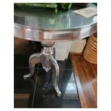 Alumimnum pedestal table