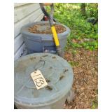 Trash Cans, Shovel