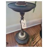 Vintage stand