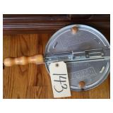 Whirley popcorn popper