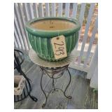 Green flower pot, bird stand