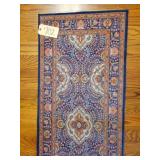 3 Wall Plaques/white plantstand, 2.5x4 rug