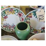 Decorative plates (nikko fine tablware), vase