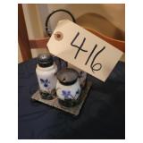 Vintage salt & pepper set