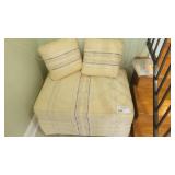 OTTOMAN, PILLOWS "AS IS"