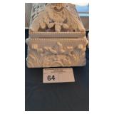WHITE CERAMIC DECORATIVE BOX