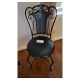 BLACK METAL CHAIR W CUSHION SEAT