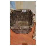 WOVEN BASKET