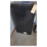 GE MINI FRIDGE