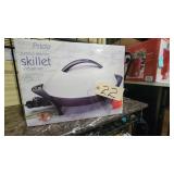 PRESTO PRIDE JUMBO ELECTRIC SKILLET & SERVER