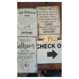 ASSORTED WALL PLAQUES