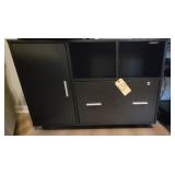 WOOD CABINET 3 1/2 FT