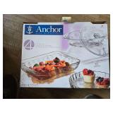 Anchor Hocking 4 Pc Bake Set & Canfield 2 pc Glass Cake Set