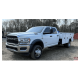 2022 Ram 4500 Crew Cab Dually 4WD Work Truck w/ Service Bed| 6.7L Cummins Turbo Diesel | 42,306 Miles | VIN 3C7WRLFL8NG224688