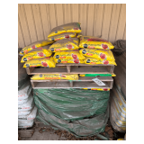 Miracle-Gro Potting Mix: 16 Qt Bags