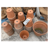 Terra Cotta Clay Pots: Assorted Sizes