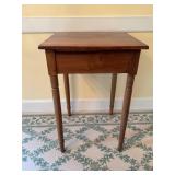 Wooden Side Table With Turned Legs, 32.5´´h 21.75×