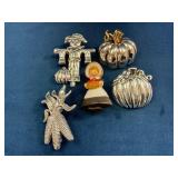 Metal Harvest-Themed Decorative Brooches