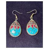 Teardrop-Shaped Metal Earrings with Red and Blue M