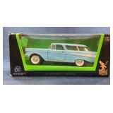 1:24 1957 Chevrolet Nomad Diecast Model