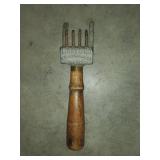 Vintage 'Lightning' Ice Chipper