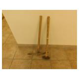 Sledge hammer/ pick Sledge hammer/ pick