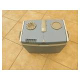 Mobicool cooler with charger Mobicool cooler with charger