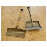 2 Snow Shovels - Tested 2 Snow Shovels - Tested