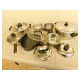 VARIOUS POTS / PANS / LIDS VARIOUS POTS / PANS / LIDS