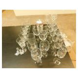 Miscellaneous glass lot