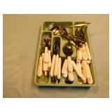 Knives / Forks / Spoons