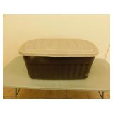 Rubbermaid Large Storage Tote