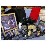 (2 BOXES & SIGN) HALLOWEEN Dï¿½COR -