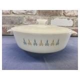 VINTAGE FIRE-KING CASSEROLE DISH WITH LID IN