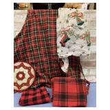 BOX LOT: CHRISTMAS LINENS & WALL HANGING