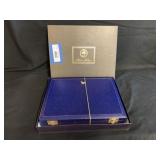 BOXED SET OF 6 ANTLER HANDLE STEAK KNIVES