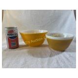 Lot of 2 Pyrex Mixing Bowls