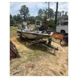 Bass Tracker Pro 16 Bass Boat