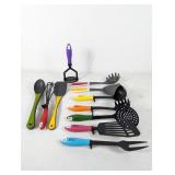(11) Chefcoo and Food Network Kitchen Utensil Set