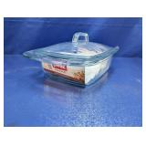 (1) Easy Grab Casserole Dish with Lid (Pyrex