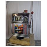Vintage Mills Novelty Co. Slot Machine