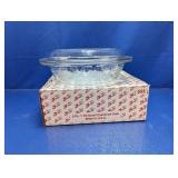 (1) Glass 1 1/2 Quart Casserole Dish