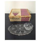 (1) Vintage 8-Piece Snack Set